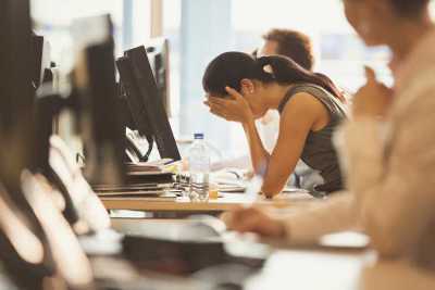 Metade dos brasileiros sofre de ansiedade no ambiente de trabalho