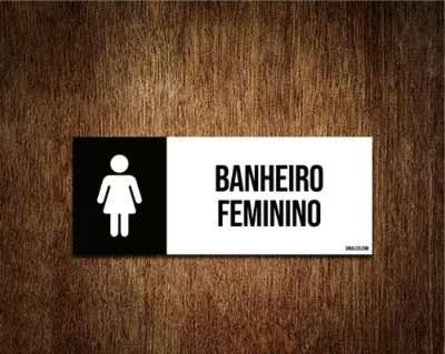 Justiça mantém justa causa de trabalhador por uso de banheiro feminino