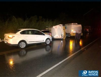 CARRO-FORTE DA BRINKS CAPOTA EM MINAS GERAIS