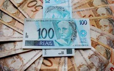 Projeto de lei quer acabar com dinheiro físico no Brasil em cinco anos