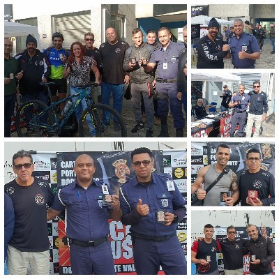Vigilantes da empresa PROTEGE/BH recebem a carteira porta documento 