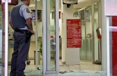 SINDICATO CONSEGUE APROVAÇÃO DE LEI QUE OBRIGA VIGILANTES 24 HORAS NOS BANCOS DE RIO BONITO/RJ