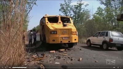 Quadrilha armada explode e rouba R$700 mil de carro-forte no Maranhão