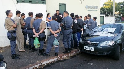 SINTTRAV/MG leva informação aos trabalhadores da base em Uberaba