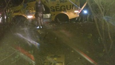 Bandidos explodem carro forte na Bahia e deixam vigilante ferido