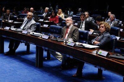 Sessão temática em Plenário mostra divisão sobre reforma trabalhista