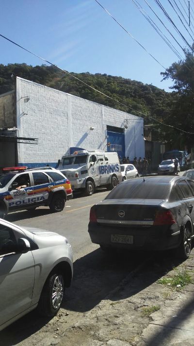 ASSALTO COM REFÉNS NA BRINKS EM JUIZ DE FORA/MINAS GERAIS