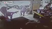 Vídeo mostra o momento em que os bandidos atiraram contra os vigilantes da TB Forte/RJ