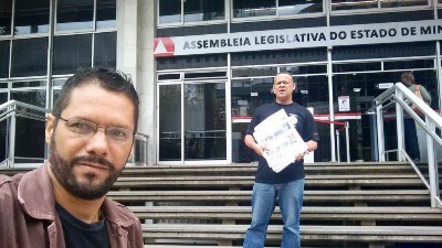 Diretores do Sinttrav entregaram jornal nos gabinete dos Deputados na ALMG
