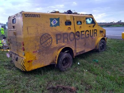ACIDENTE COM CARRO FORTE DA PROSEGUR EM SETE LAGOAS