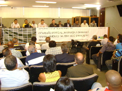 Relator da Comissão Especial defende unificar contribuições, em audiência pública, na ALMG