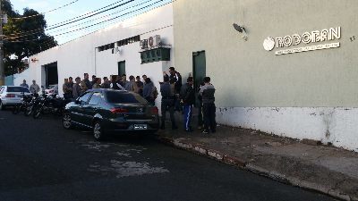 Rodoban Uberaba demite vigilante de carro forte de forma arbitraria e injusta.