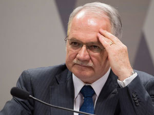 Fim da contribuição sindical obrigatória ameaça direitos constitucionais, diz Fachin