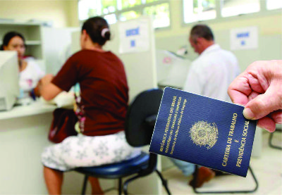 Reforma trabalhista faz trabalhador mais pobre abrir mão de direitos